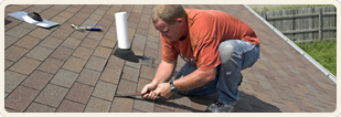 Minneapolis Roofer working